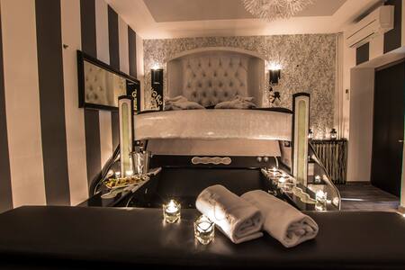 Roma Damore Suite Con Idromassaggio E Sauna Bed And