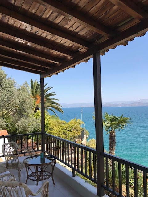Beachfront Villa Julia/Near Nafplio/Stunning Views
