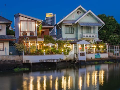 antique colonial Luang Prasit Canal Home Nr BTS