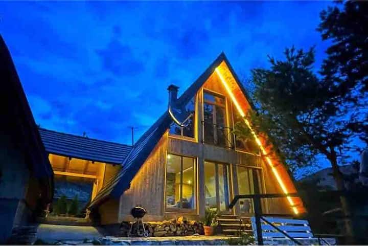 Pine Cabins Zlatibor, for an ideal mountain holiday