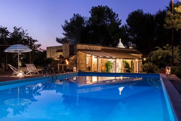 Trulli Inn Villa: private pool & garden, bbq, wifi gallery image 4
