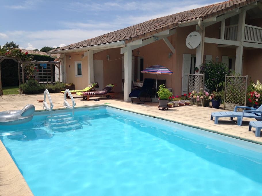 Swimming Pool and covered terrace