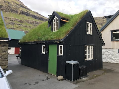 Rumah tua kecil yang nyaman di Tjørnuvík