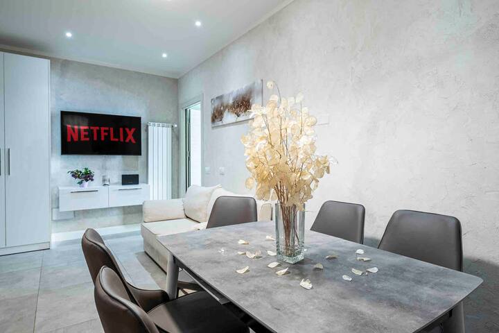 [5 Minuti – Duomo] Tripla Suite Luxury gallery image 4