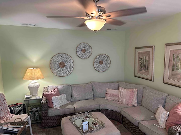 Trendy Downtown Upper King Area~rutledge Retreat B - South Carolina Aquarium, Charleston