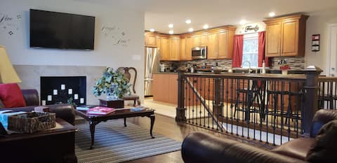 Upscale 5 Star Home For Families or Business Trips