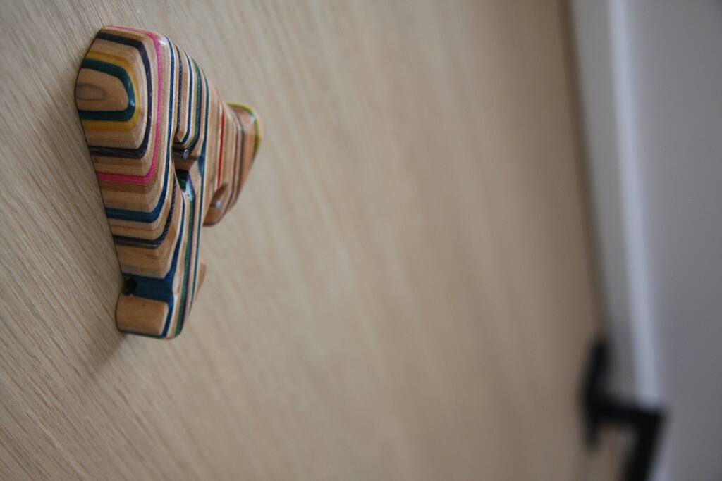 the room sign on the door