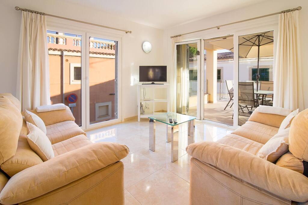 Salon con tele y WIFI