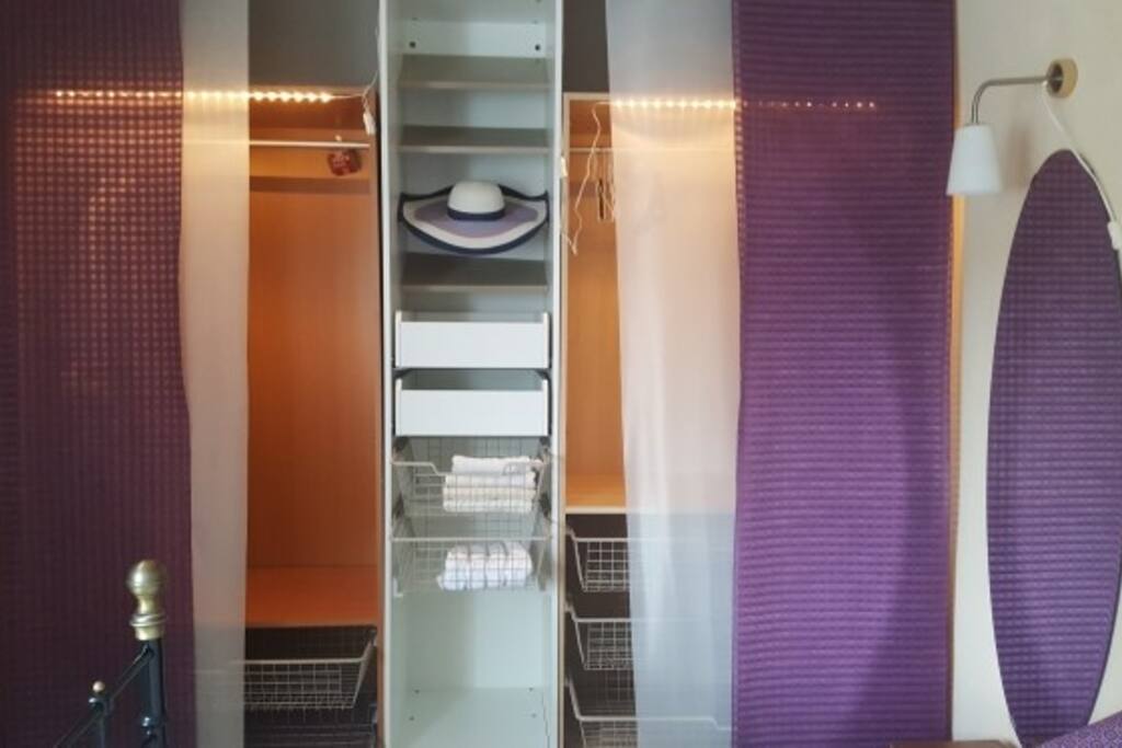 Kleiderschrank in zi 1
