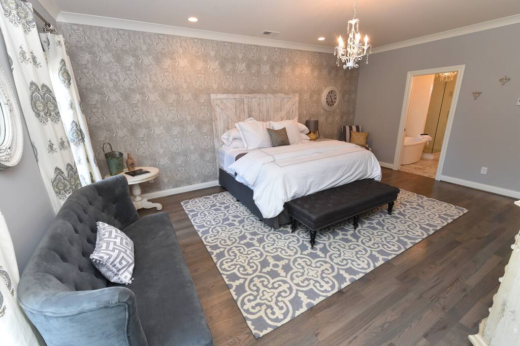 Angel's Share Suite