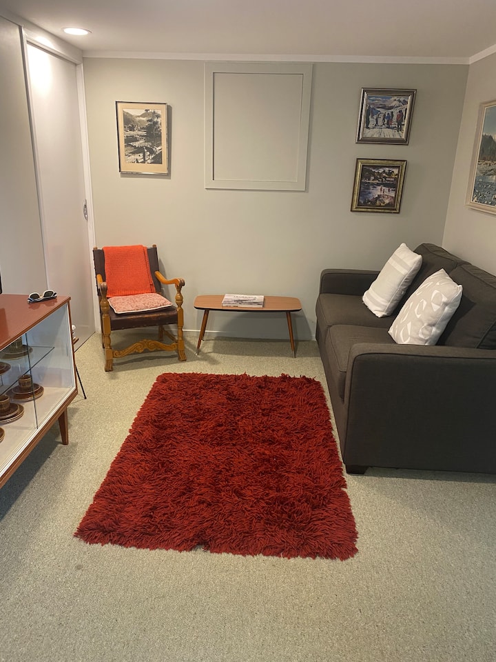Otumoetai 70's Style - Privacy And Comfort! - Tauranga