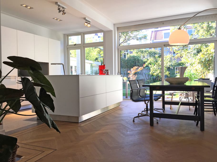 Livingroom and kitchen