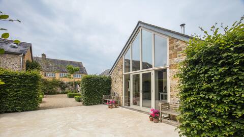 Spacious bungalow in rural Dorset