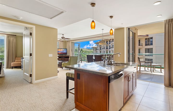 Tropical 3br Escape For 10 With Mountain Views - Maui
