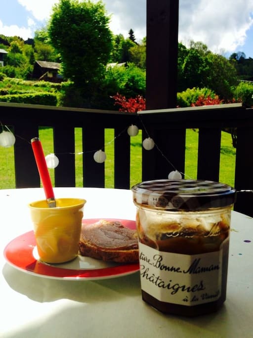 The summer view from the appartment balcony, happy breakfast...