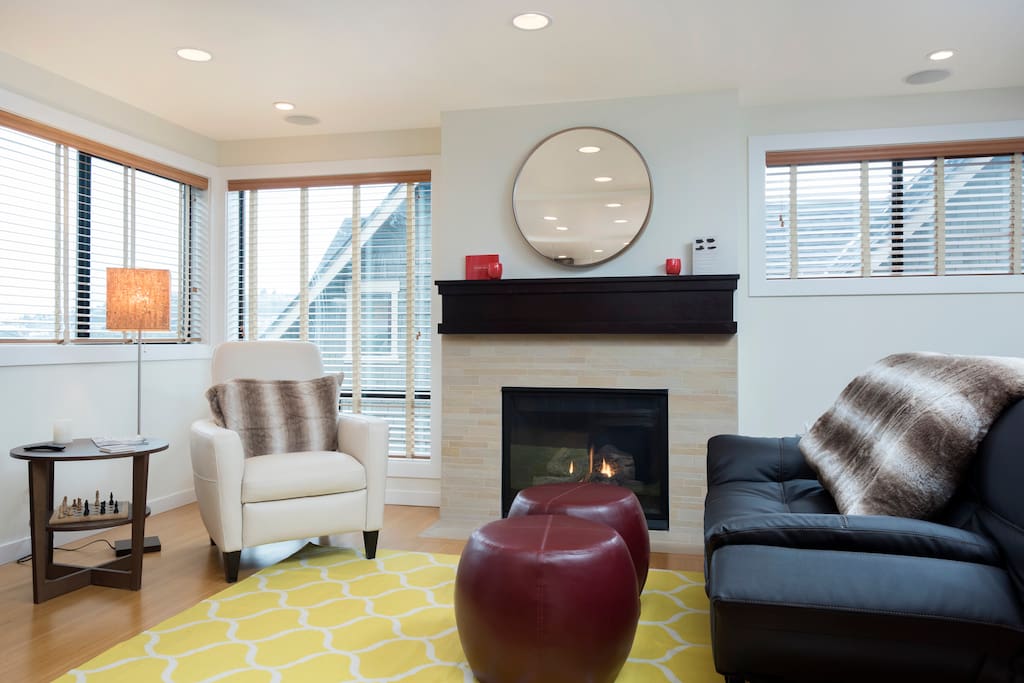 2nd living room