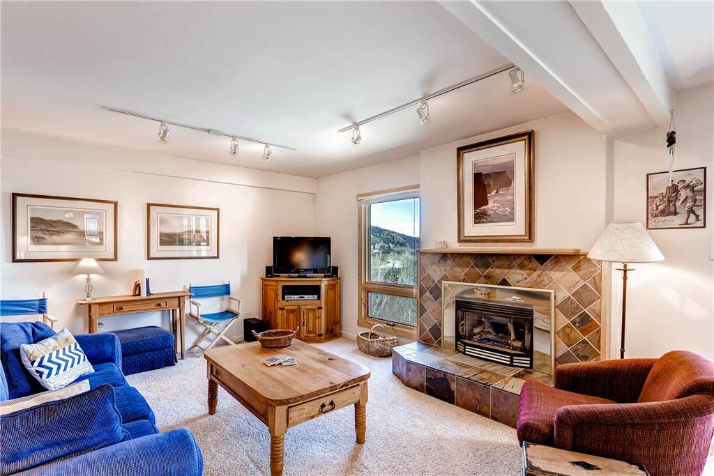 Hearth,Window,Fireplace,Indoors,Room