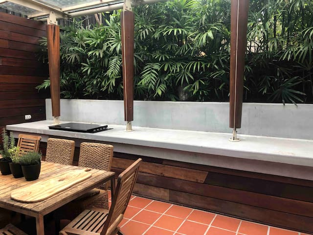 COASTAL FAMILY LUX RETREAT