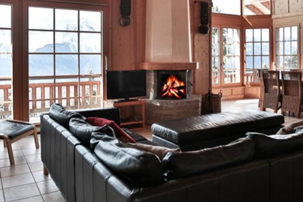 Living area with panoramic views of the Rhone valley
