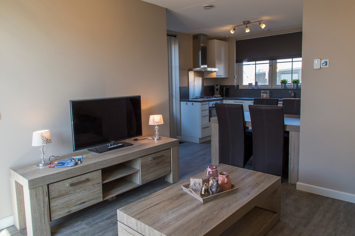 Popular Airbnb listing: Vacation home near the beach and city center in Wijk 11 Zoutelande