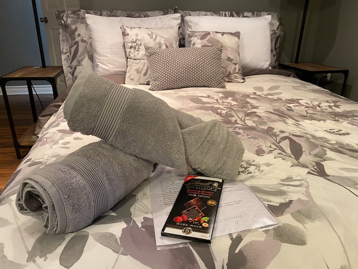 มีขนมให้คุณทั่วทุกมุมโลก! การพักผ่อนของคุณรออยู่! อย่าลืมตั้งนาฬิกาปลุกเพราะคุณจะนอนหลับสบายที่นี่ด้วย! 
