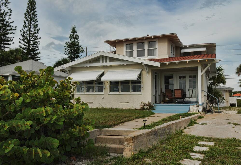 Front of the Beach House - beach front