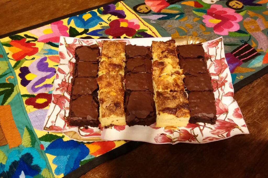 I luv making and..eating cakes