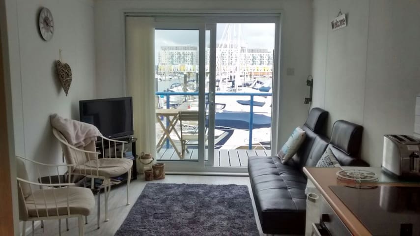 Brighton Marina 1 Bedroom Floating Apartment