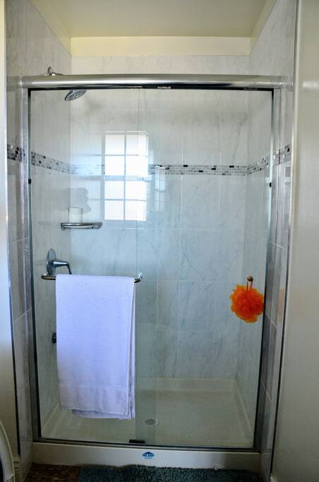 Shower cube