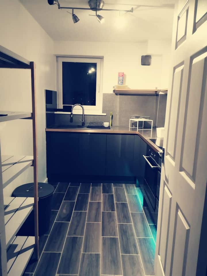 2 Bedroom Flat With Bath And Shower, And Full Kitchen/ Cooking Facilities, 

Double Bed In Main Bedroom, Single Bed In The Second Room, (Not Shown In Pictures As Re Decorating Recently Took Place, 

Private Off Street Car Park Which Is Free, - Paisley