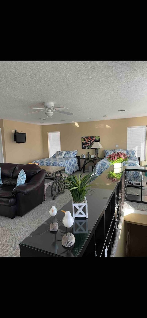 Top Airbnb: Patricia’s Suite at Highrock Lake for two Adults in Winston Salem
