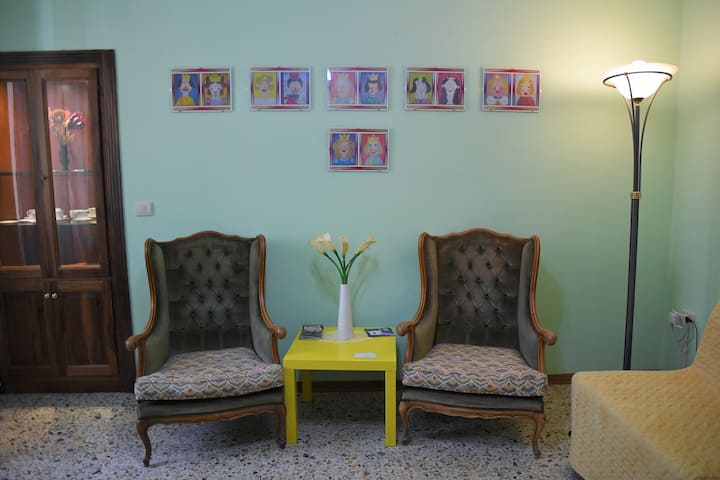 ห้องนั่งเล่น
ศาลา - tinello