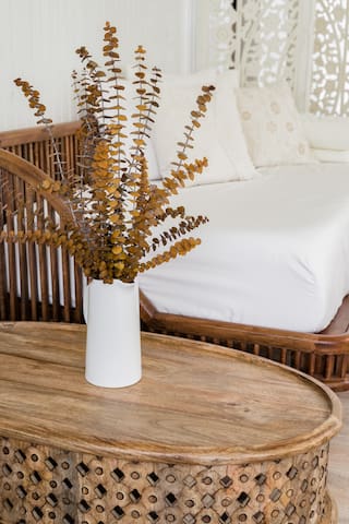 Sunny, Historic Home from Home in Hip Bishop Arts District gallery image 2