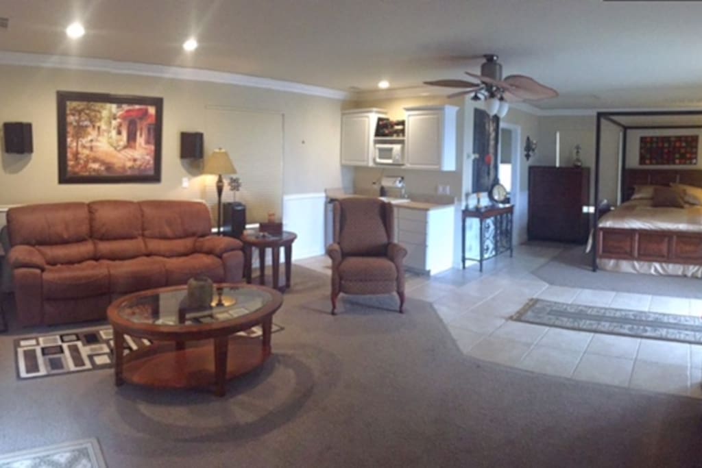 Private 600 sq. ft. Studio Pool House.