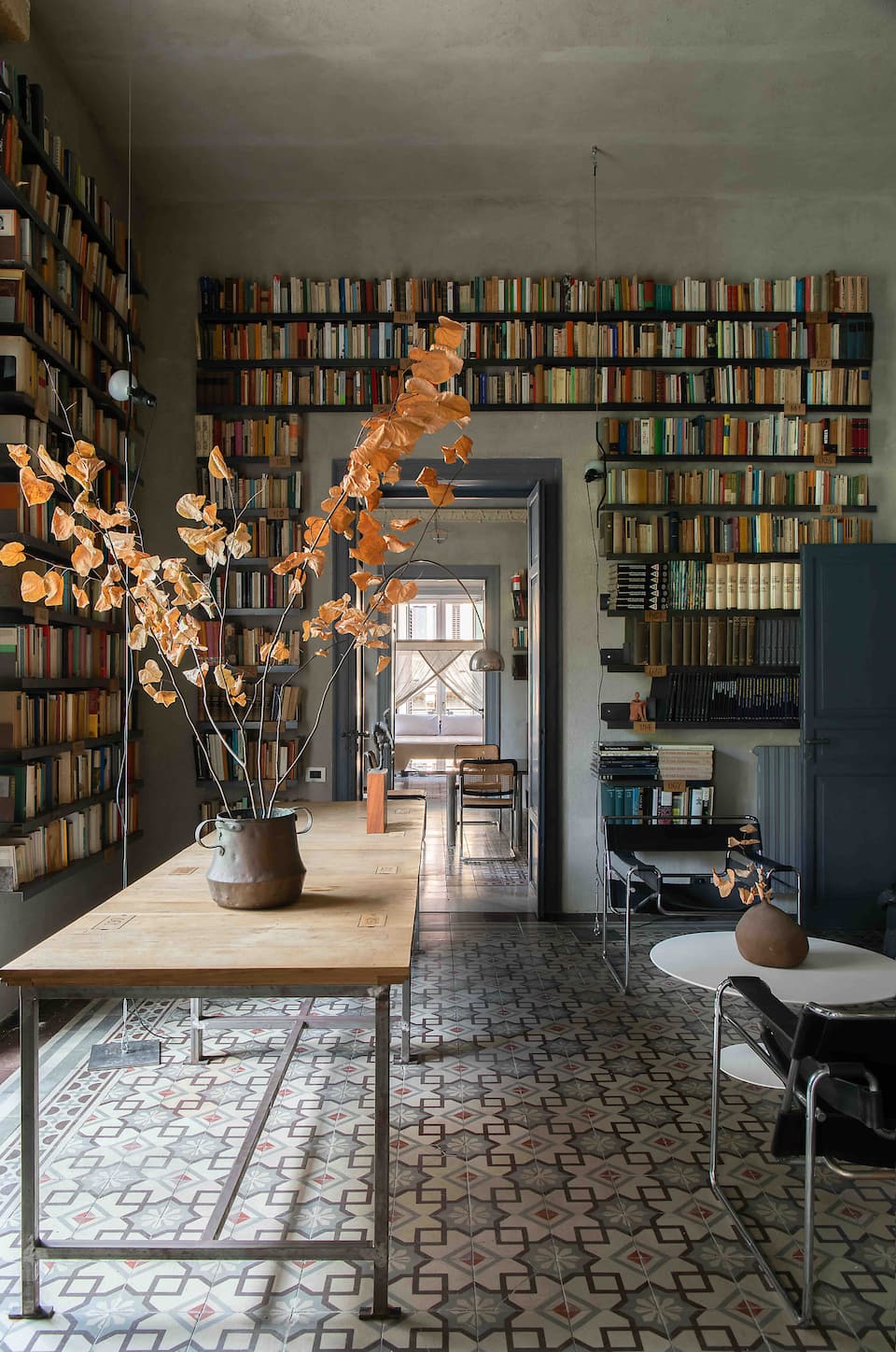 A designer's Art Nouveau flat lined with books, Palermo, Sicily, Italy, photo 4 of 10