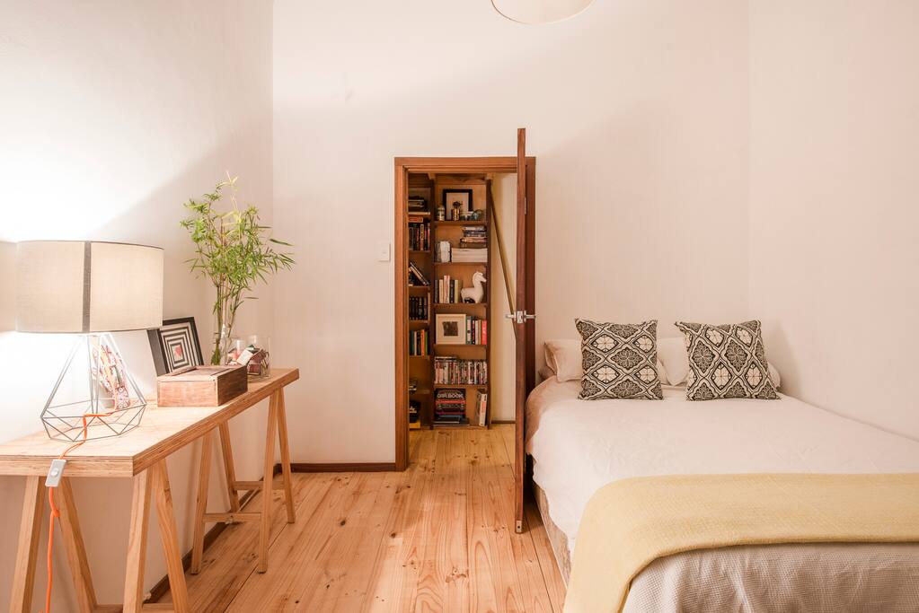 Guest bedroom