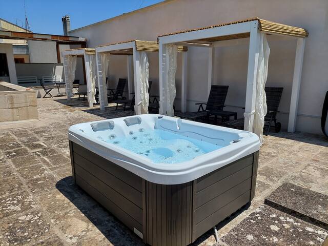 Dimora per 6-8-10 persone con vasca idromassaggio gallery image 2