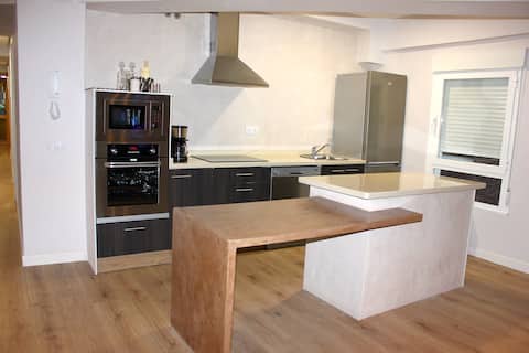 VUT LE-171, 8 pax, WiFi, Netflix in the heart of downtown