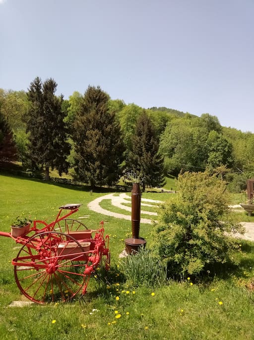Il giardino ad uso per gli ospiti