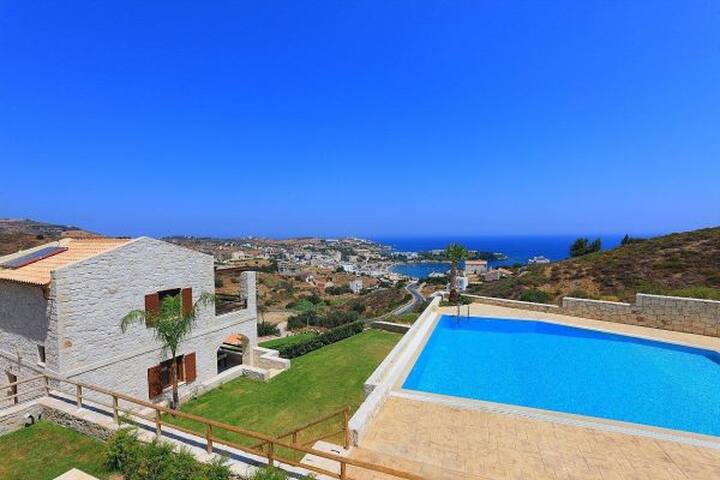 Luxury Villa Pantheon with private pool gallery image 2