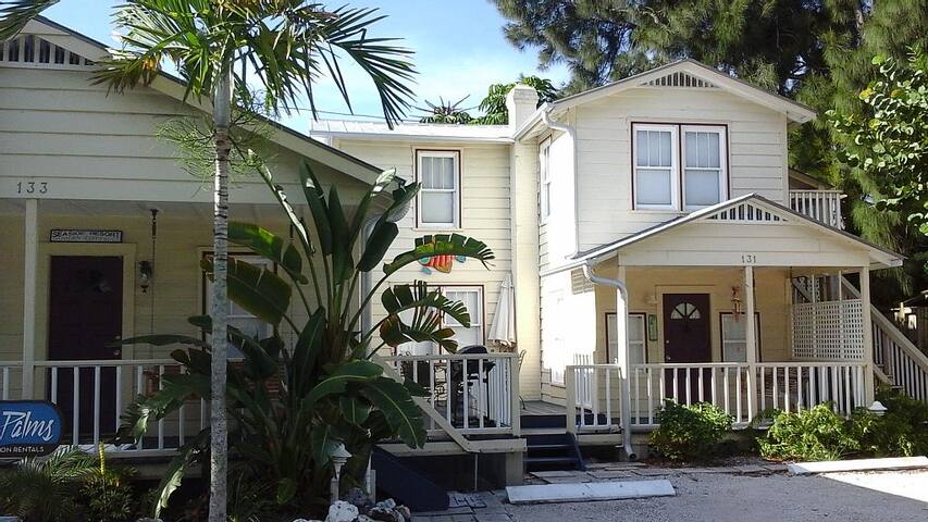 Tres Palms Cottages Treasure Island Bungalows For Rent In