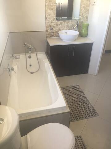 11th floor on the beach apartment!! gallery image 5