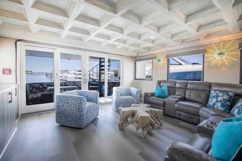 Huge Spring Reduction$
King Beds Massage Chef H2O