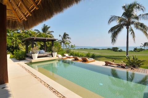 SPECTACULAR 5* Luxury OCEANFRONT Villa,7* staff