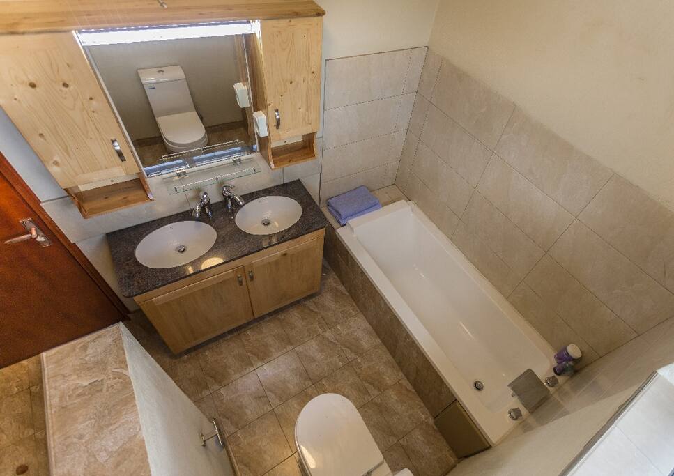 Bathroom master bedroom