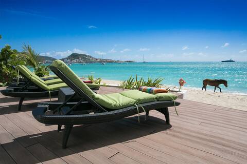 Vittoria - Villa in Simpson Bay on the beach!