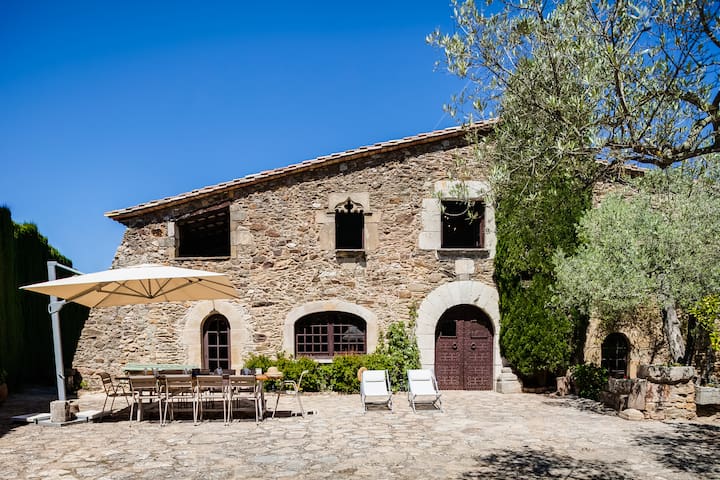 BEGUR; WONDERFUL MASÍA WITH POOL gallery image 3