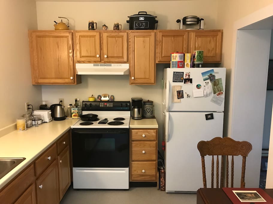 Small kitchen will all the appliances