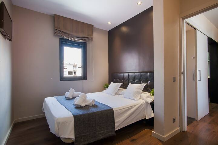 Penthouse wth terrace near PlazaCataluña (MZ) gallery image 5