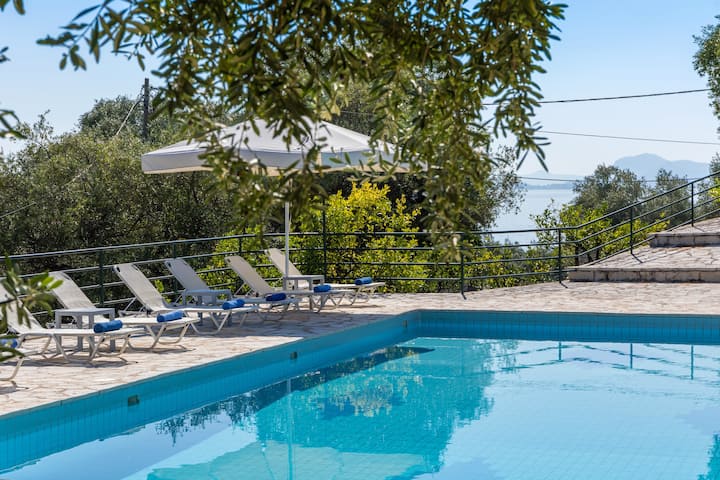 Villa Andonis Nisaki 500metres from Nisaki Beach